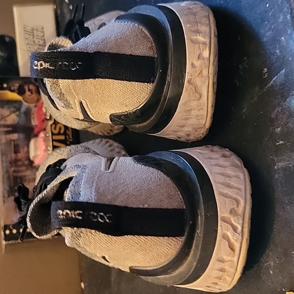 Nike Epic React FlyKnit 2 Size 8 - Picture 4 of 5